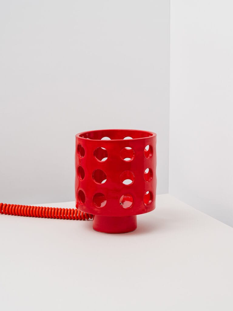 Lámpara Guatequera en rojo, cerámica artesanal de Mamen Cerámica